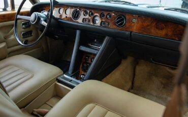 Rolls-Royce-Silver-Shadow-II-1969-4-Door-Sedan-38