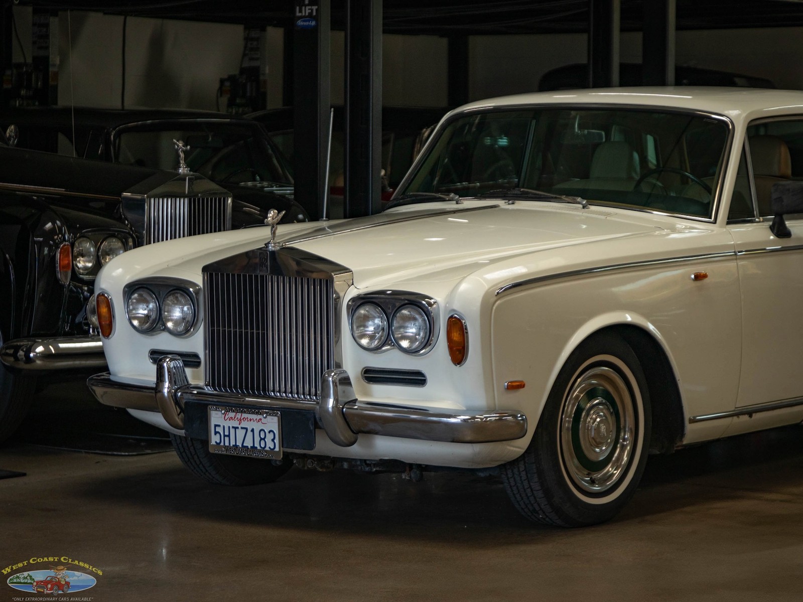 Rolls-Royce-Silver-Shadow-II-1969-4-Door-Sedan-7
