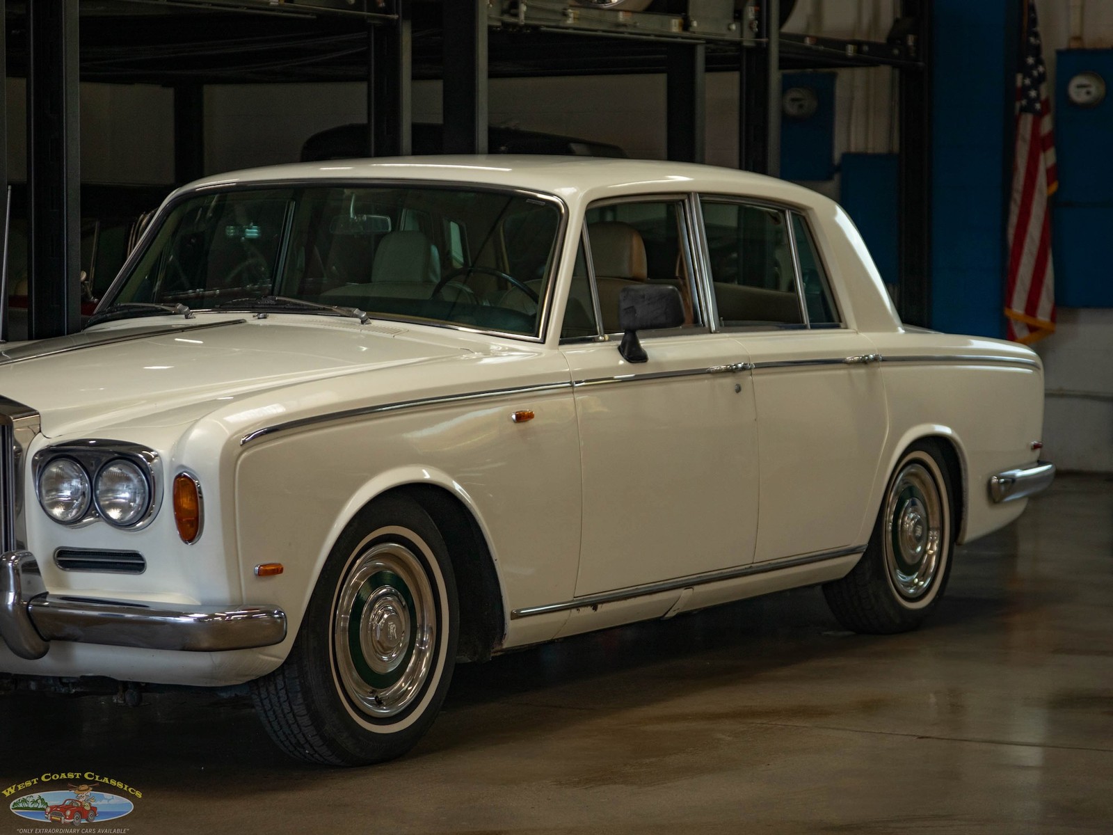Rolls-Royce-Silver-Shadow-II-1969-4-Door-Sedan-8