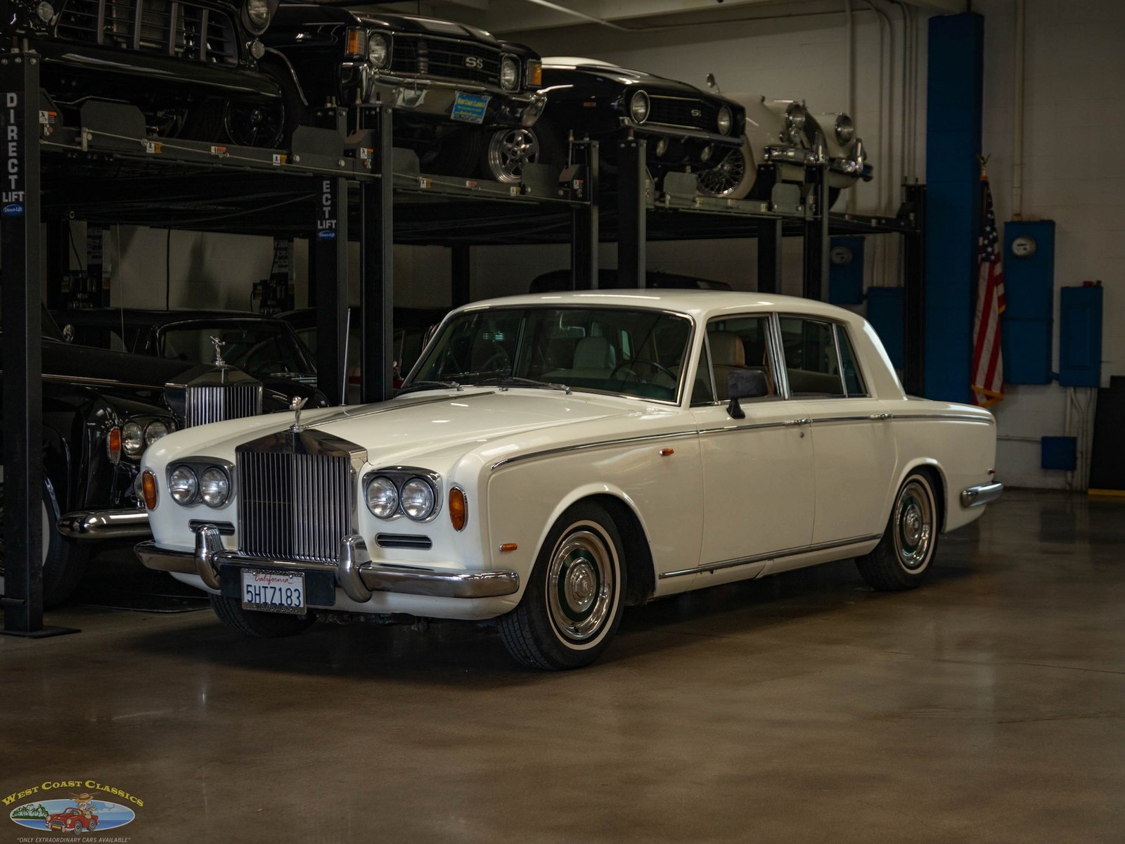 Rolls-Royce-Silver-Shadow-II-1969-4-Door-Sedan