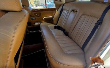 Rolls-Royce-Silver-Shadow-II-1980-Luxury-10