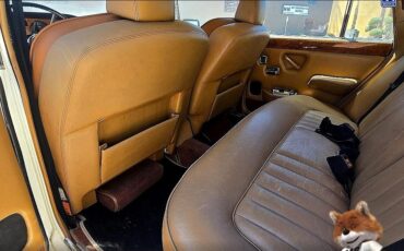 Rolls-Royce-Silver-Shadow-II-1980-Luxury-9