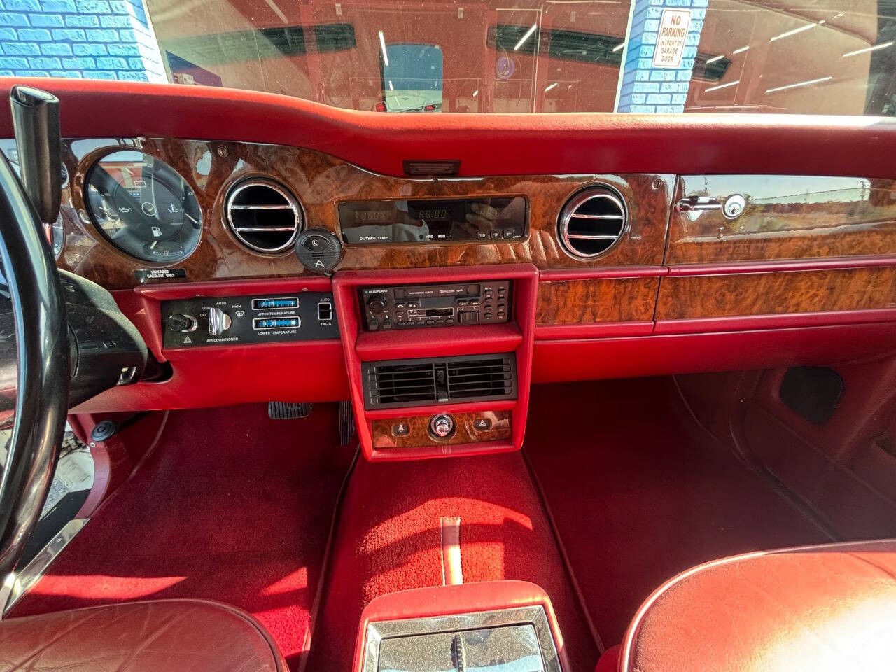 Rolls-Royce-Silver-SpiritSpurDawn-1984-Sedan-10