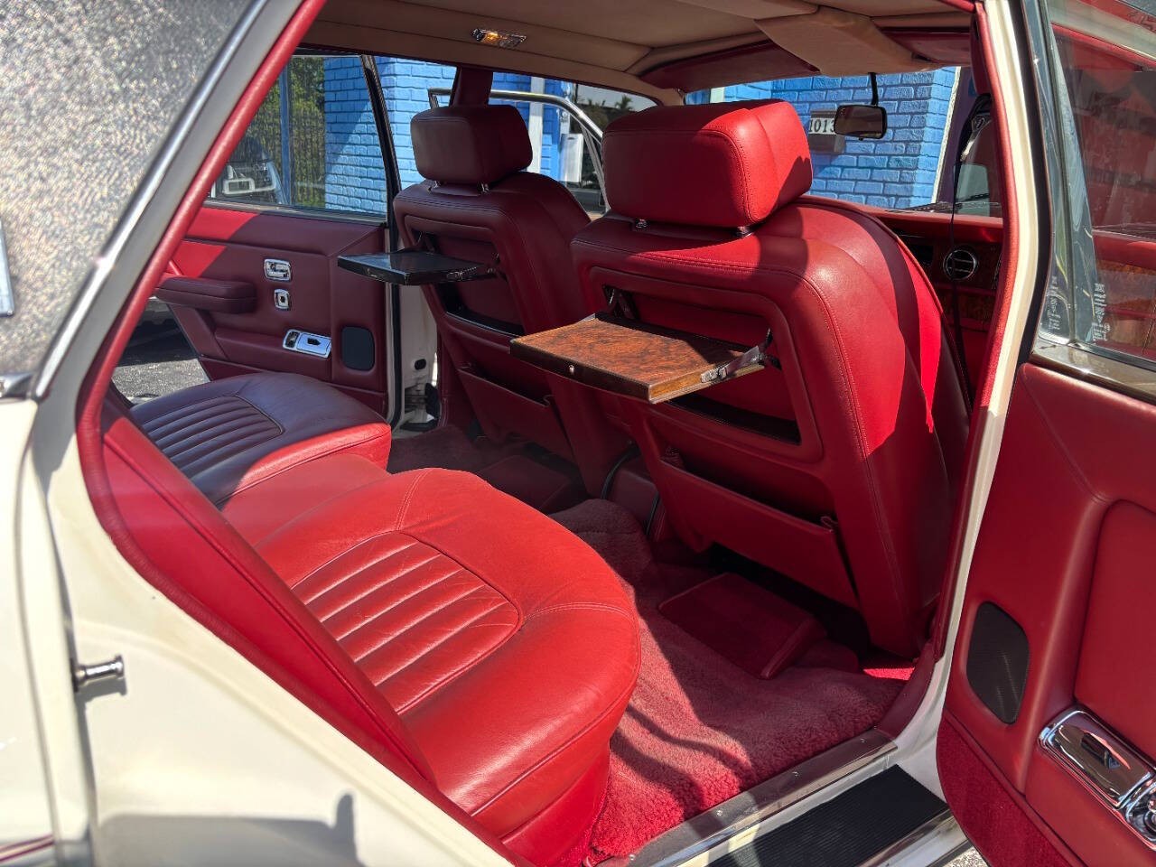 Rolls-Royce-Silver-SpiritSpurDawn-1984-Sedan-13