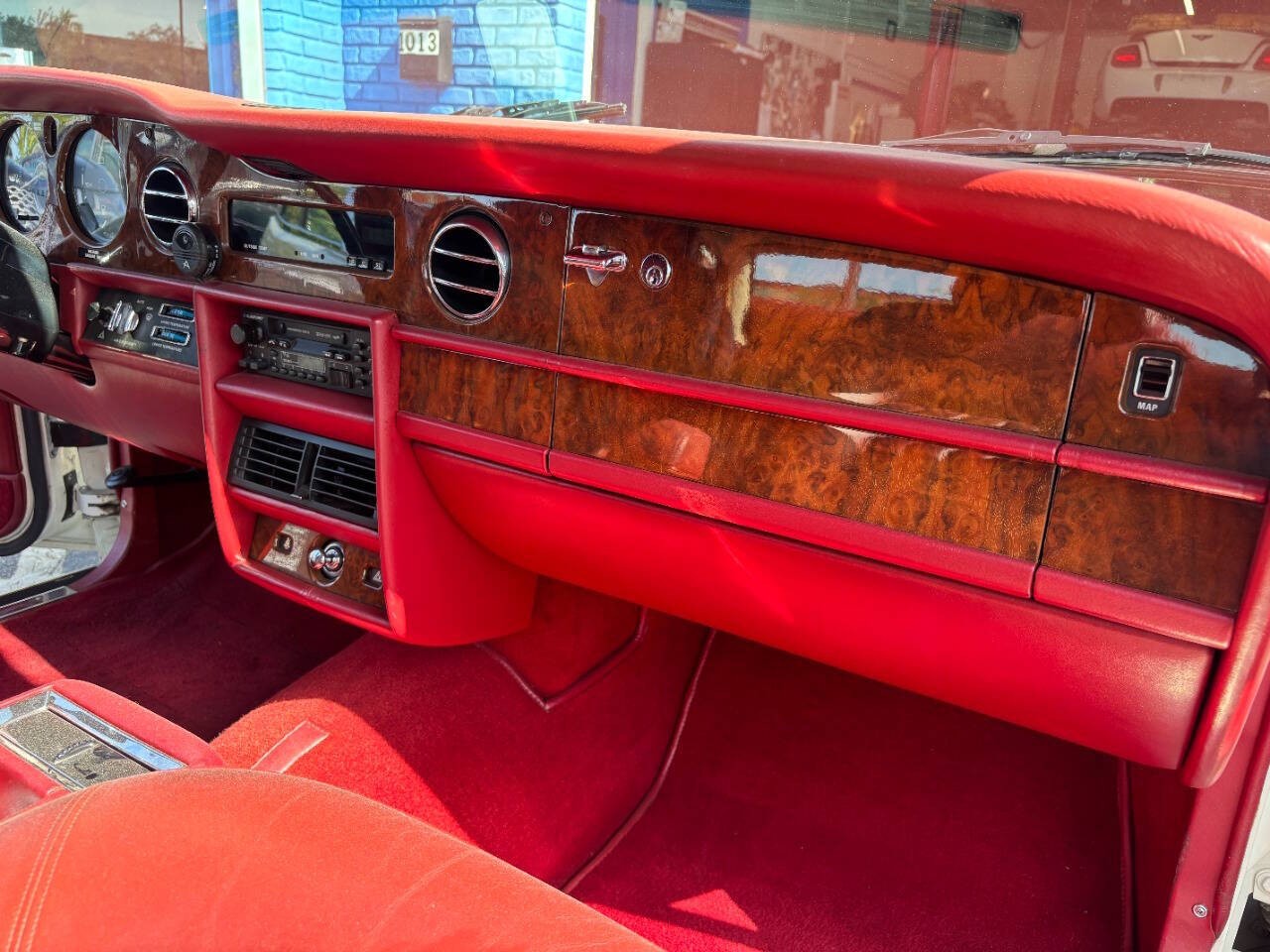 Rolls-Royce-Silver-SpiritSpurDawn-1984-Sedan-17