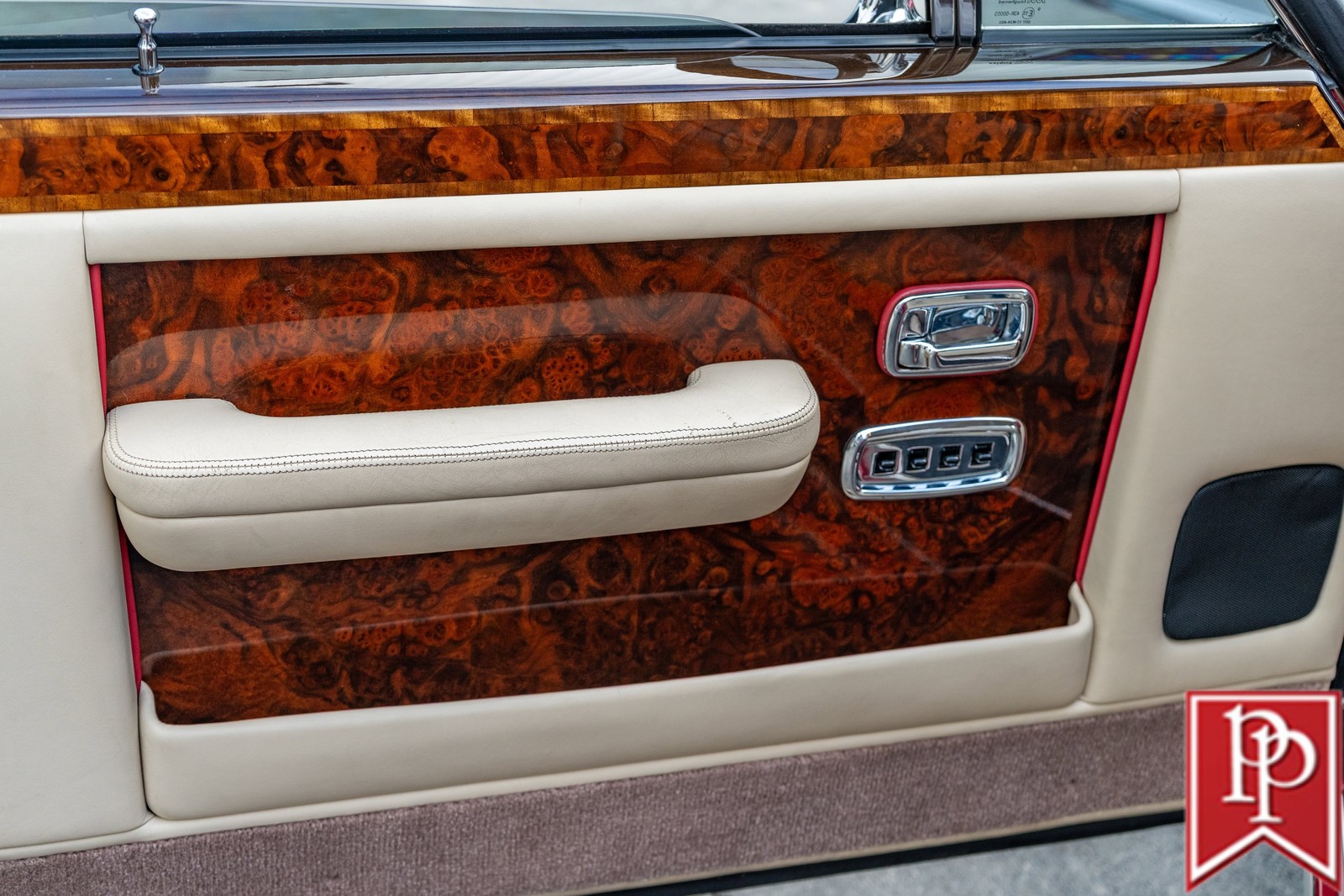 Rolls-Royce-Silver-SpiritSpurDawn-1989-Sedan-10
