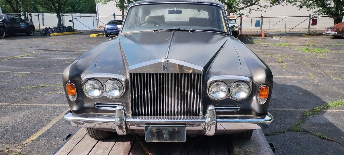 Rolls-royce-1971-grey-1