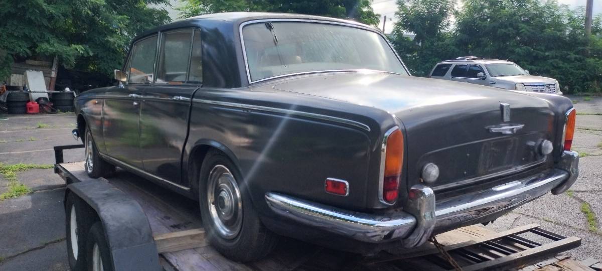 Rolls-royce-1971-grey-3