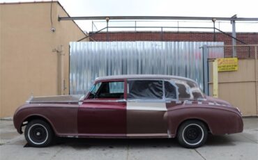 Rolls-royce-Phantom-v-1960-Maroonprimer-Blue-1