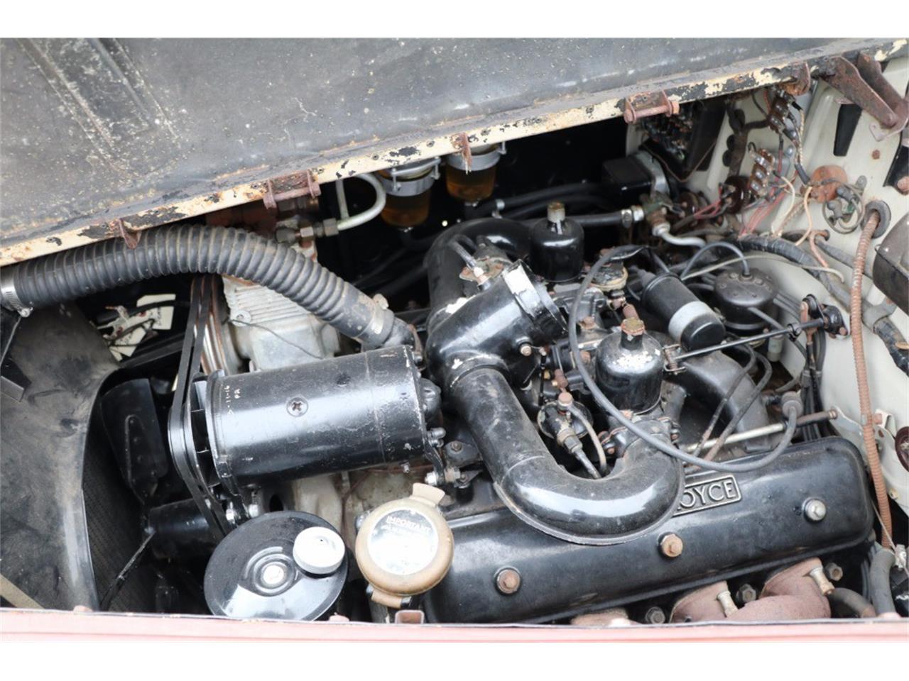 Rolls-royce-Phantom-v-1960-Maroonprimer-Blue-4
