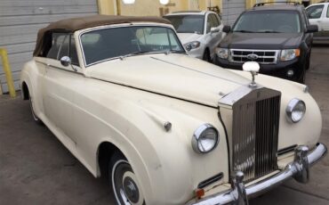 Rolls-royce-Silver-cloud-1957-White-17