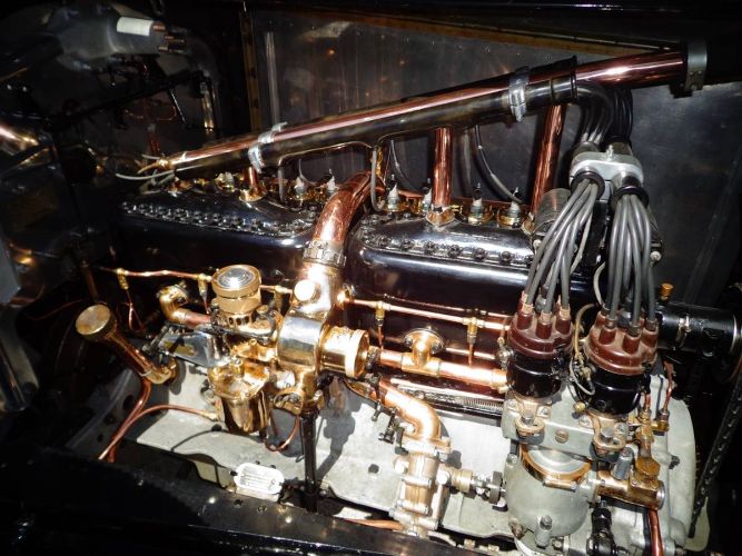 Rolls-royce-Silver-ghost-1926-Black-2
