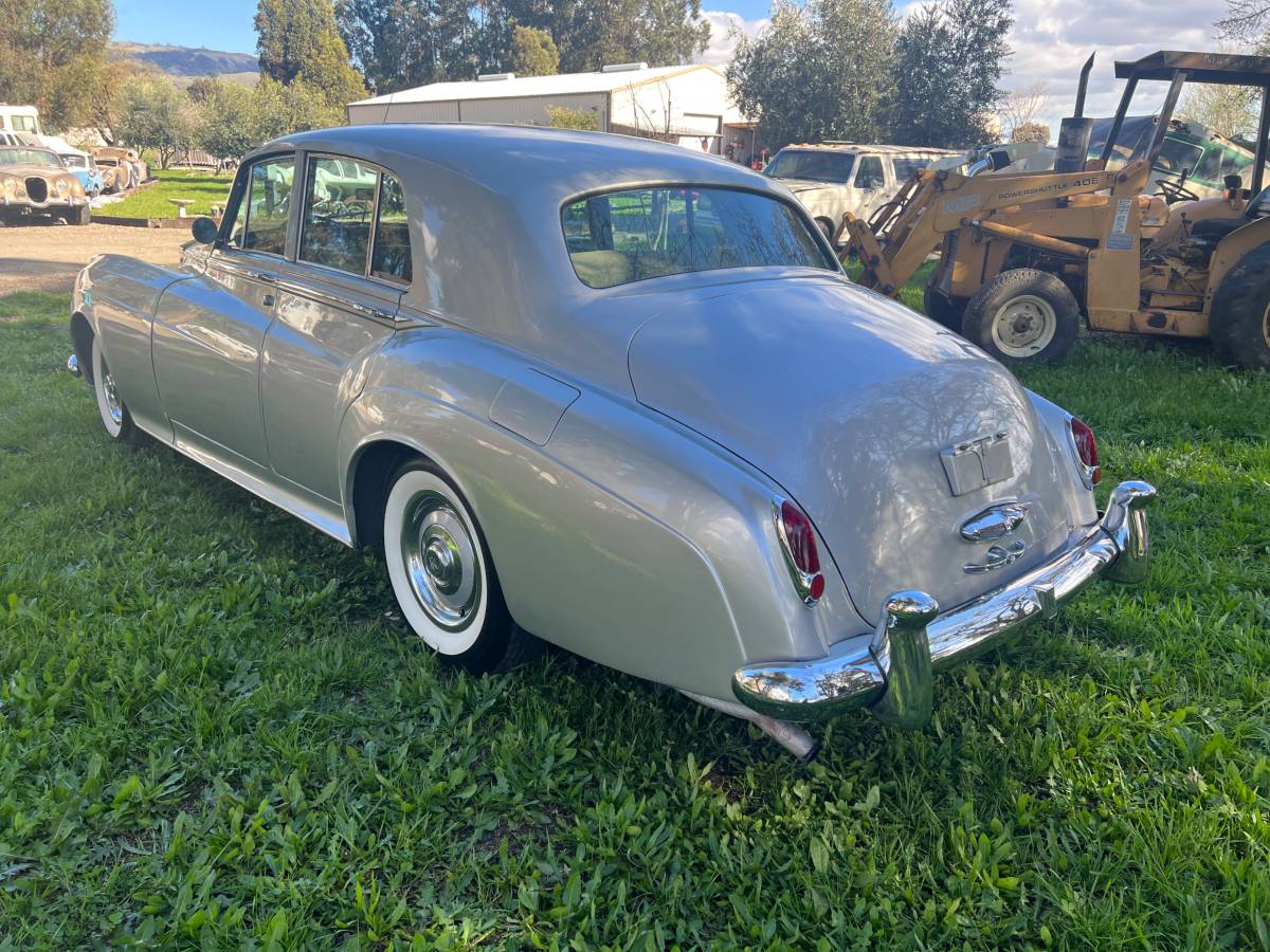 Rolls-royce-silver-shadow-ii-1960-10
