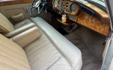 Rolls-royce-silver-shadow-ii-1960-14
