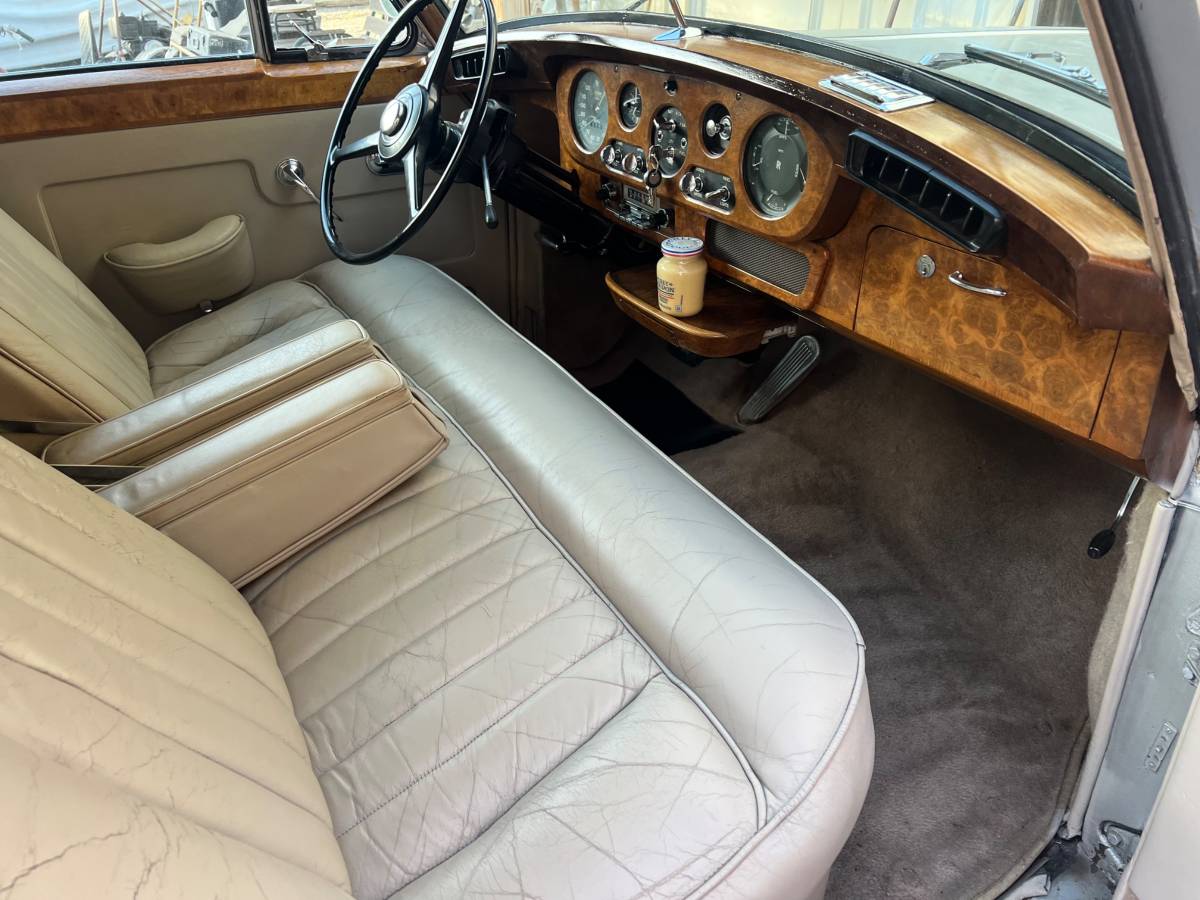 Rolls-royce-silver-shadow-ii-1960-14