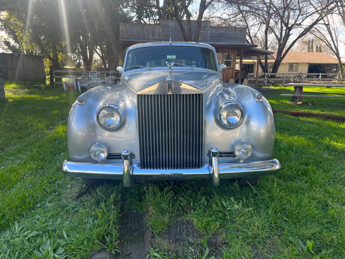 Rolls-royce-silver-shadow-ii-1960-17