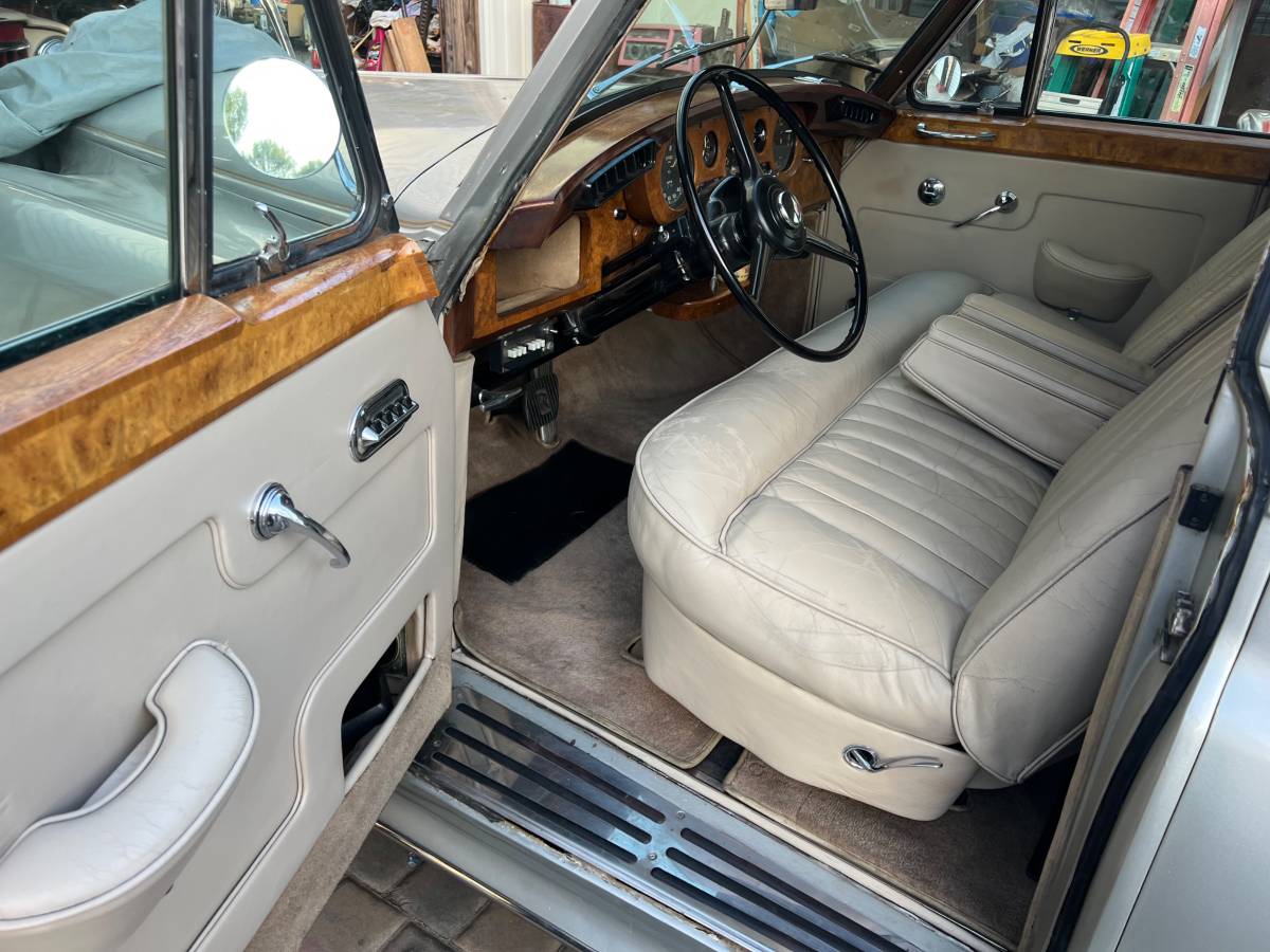 Rolls-royce-silver-shadow-ii-1960-18