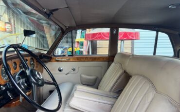 Rolls-royce-silver-shadow-ii-1960-22