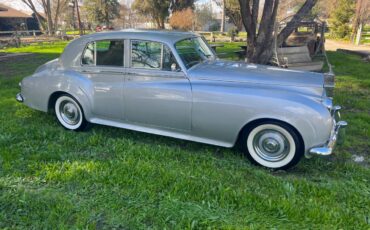 Rolls-royce-silver-shadow-ii-1960-9