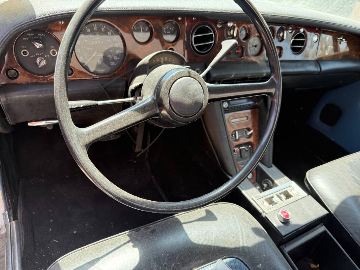Rolls-royce-silver-shadow-ii-1972-white-5