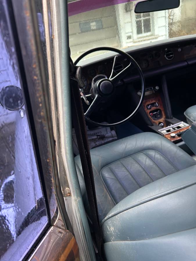 Rolls-royce-silver-shadow-ii-1974-grey-8