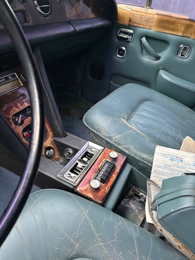 Rolls-royce-silver-shadow-ii-1974-grey-9