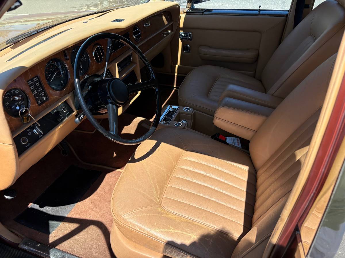 Rolls-royce-silver-spirit-1982-7