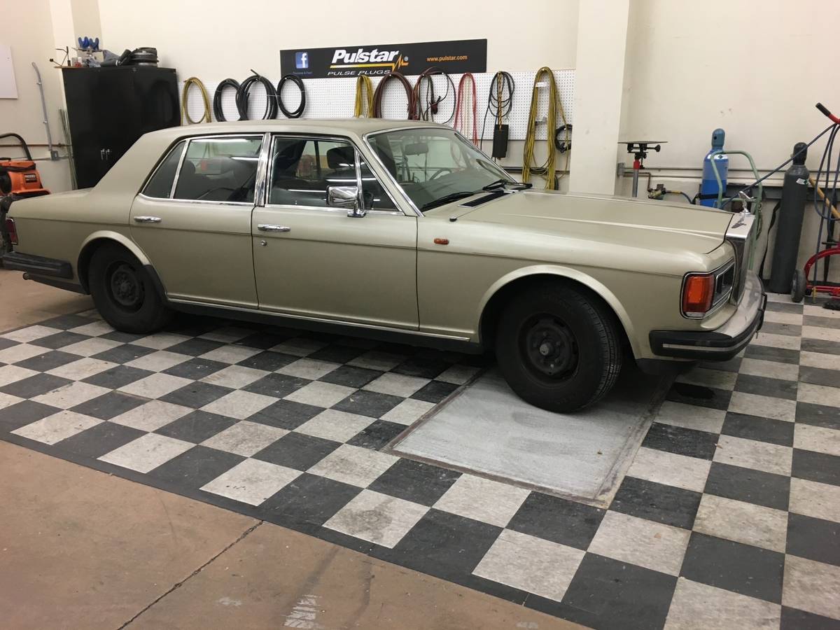 Rolls-royce-silver-spirit-1982-brown-1