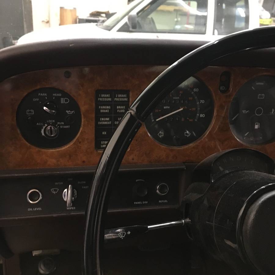 Rolls-royce-silver-spirit-1982-brown-4