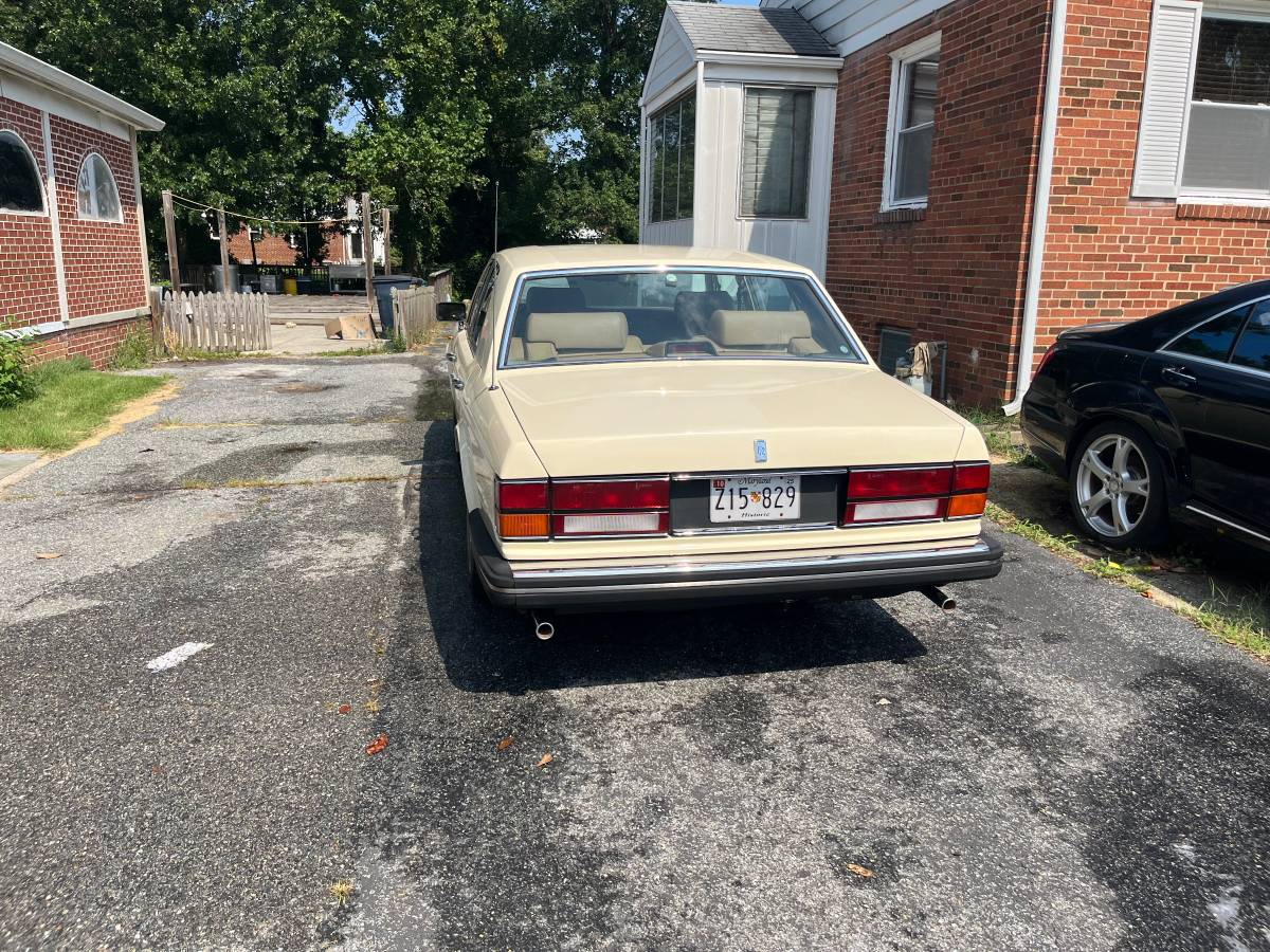 Rolls-royce-silver-spirit-1987-yellow-4