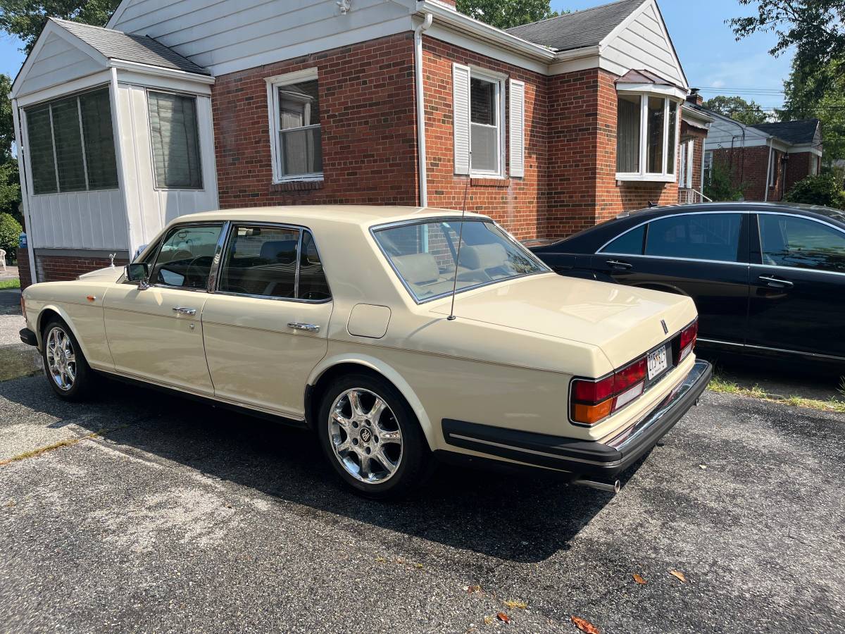 Rolls-royce-silver-spirit-1987-yellow-5