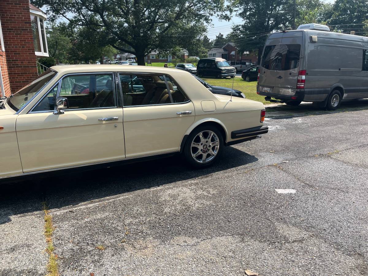 Rolls-royce-silver-spirit-1987-yellow-6