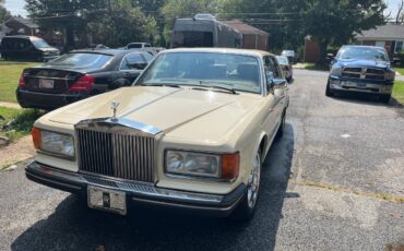 Rolls-royce-silver-spirit-1987-yellow-9