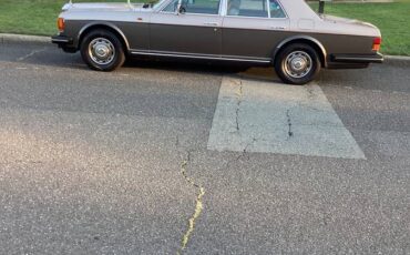 Rolls-royce-silver-spirit-1988-silver-15