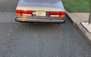 Rolls-royce-silver-spirit-1988-silver-2