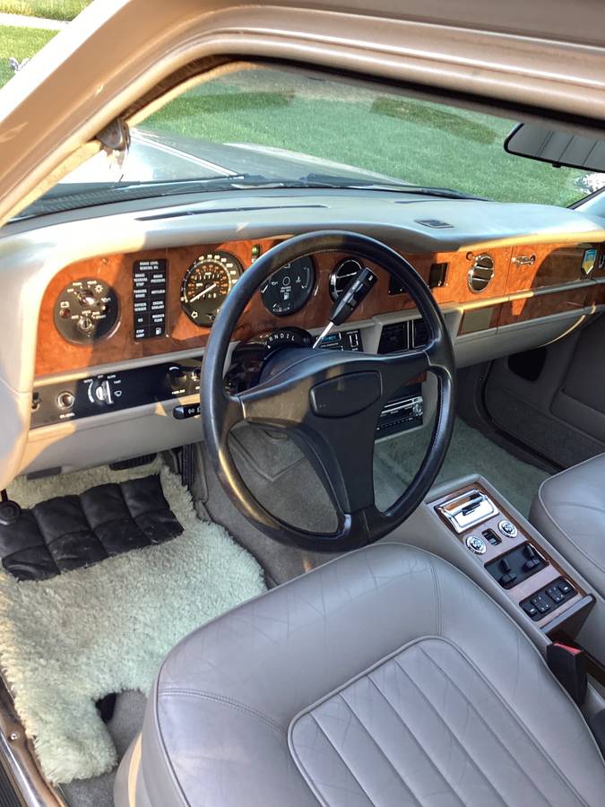 Rolls-royce-silver-spirit-1988-silver-4