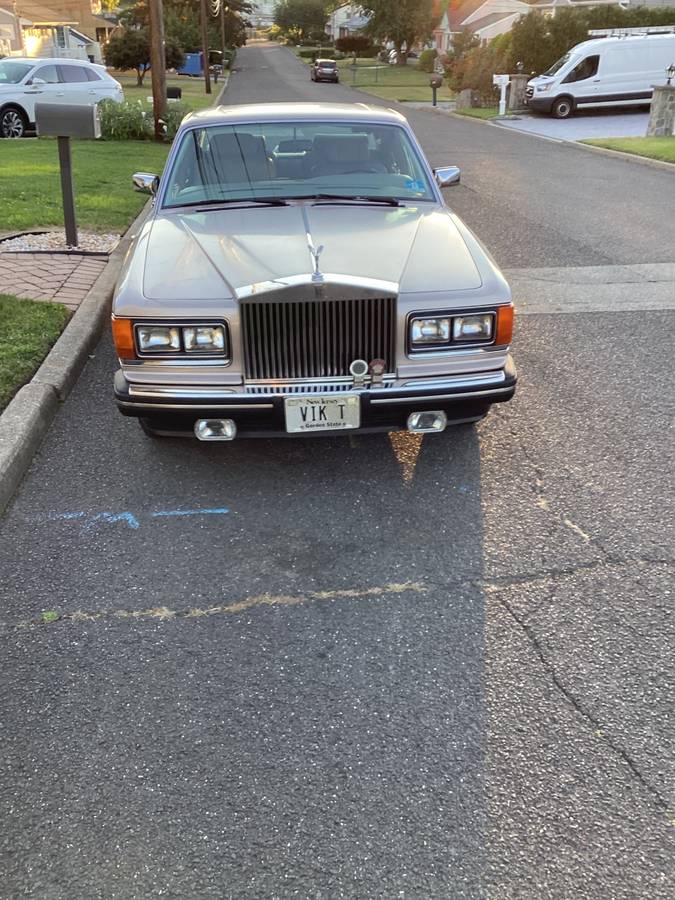 Rolls-royce-silver-spirit-1988-silver-6
