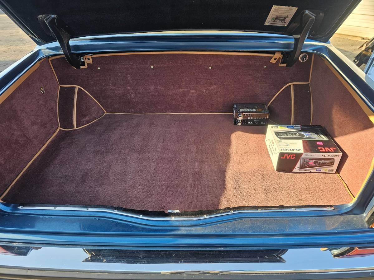 Rolls-royce-silver-spur-1985-blue-5