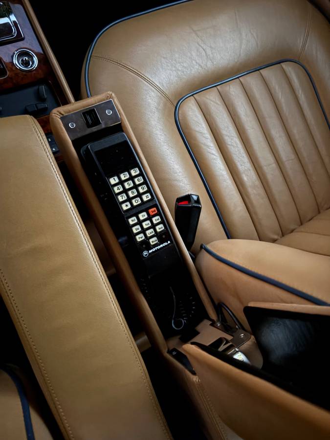 Rolls-royce-silver-spur-1988-blue-10