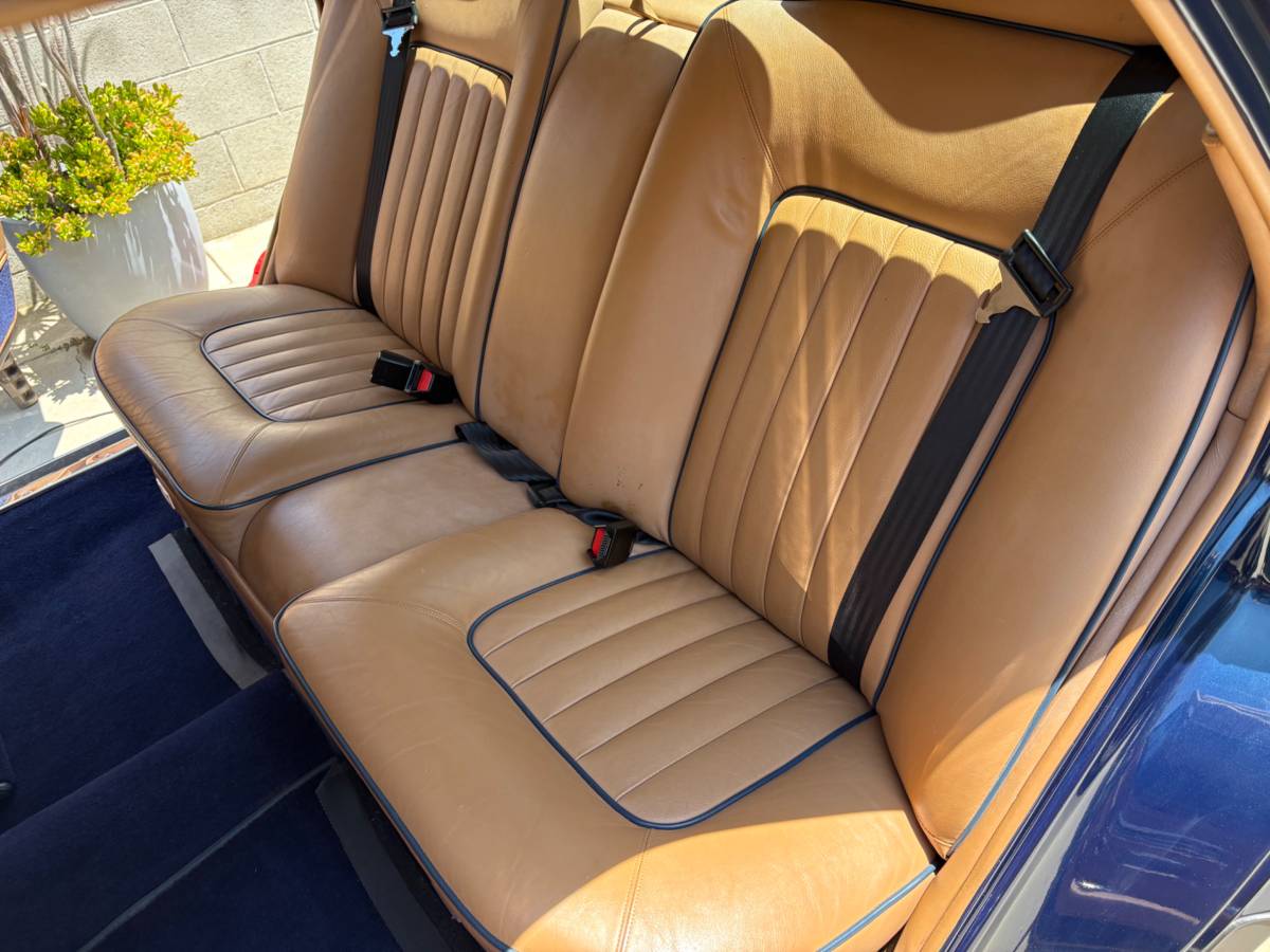 Rolls-royce-silver-spur-1988-blue-13