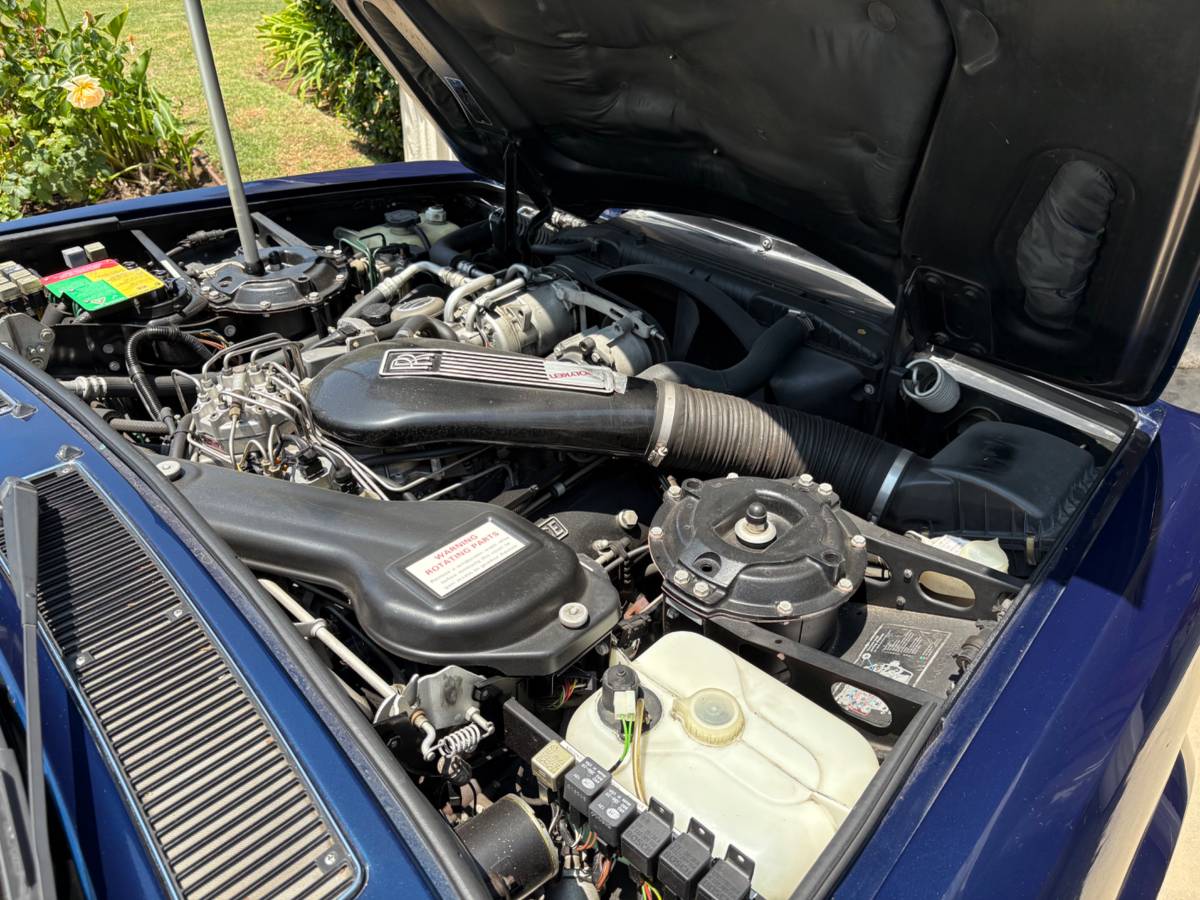 Rolls-royce-silver-spur-1988-blue-17