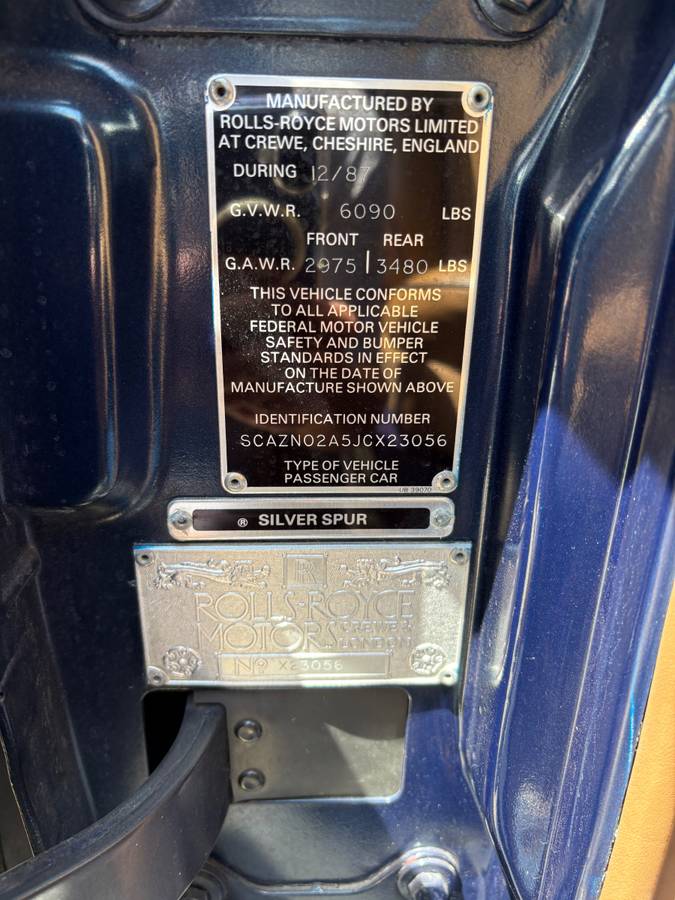 Rolls-royce-silver-spur-1988-blue-21