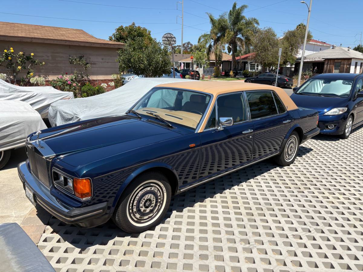 Rolls-royce-silver-spur-1988-blue
