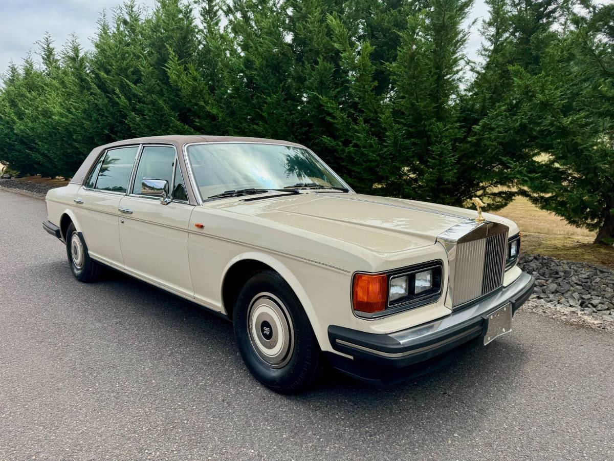 Rolls-royce-silver-spur-1989-15