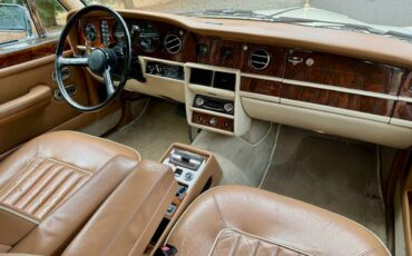 Rolls-royce-silver-spur-1989-19