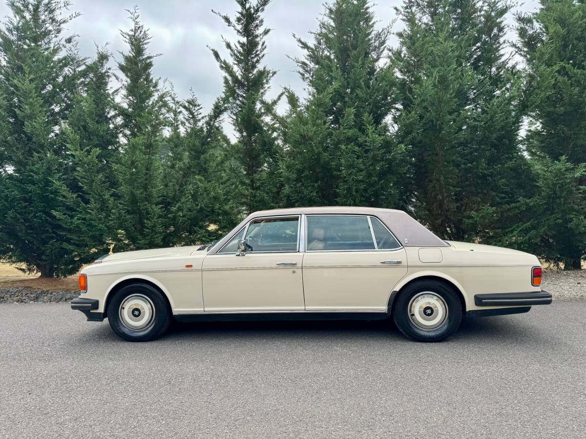 Rolls-royce-silver-spur-1989-2