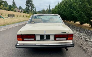 Rolls-royce-silver-spur-1989-3