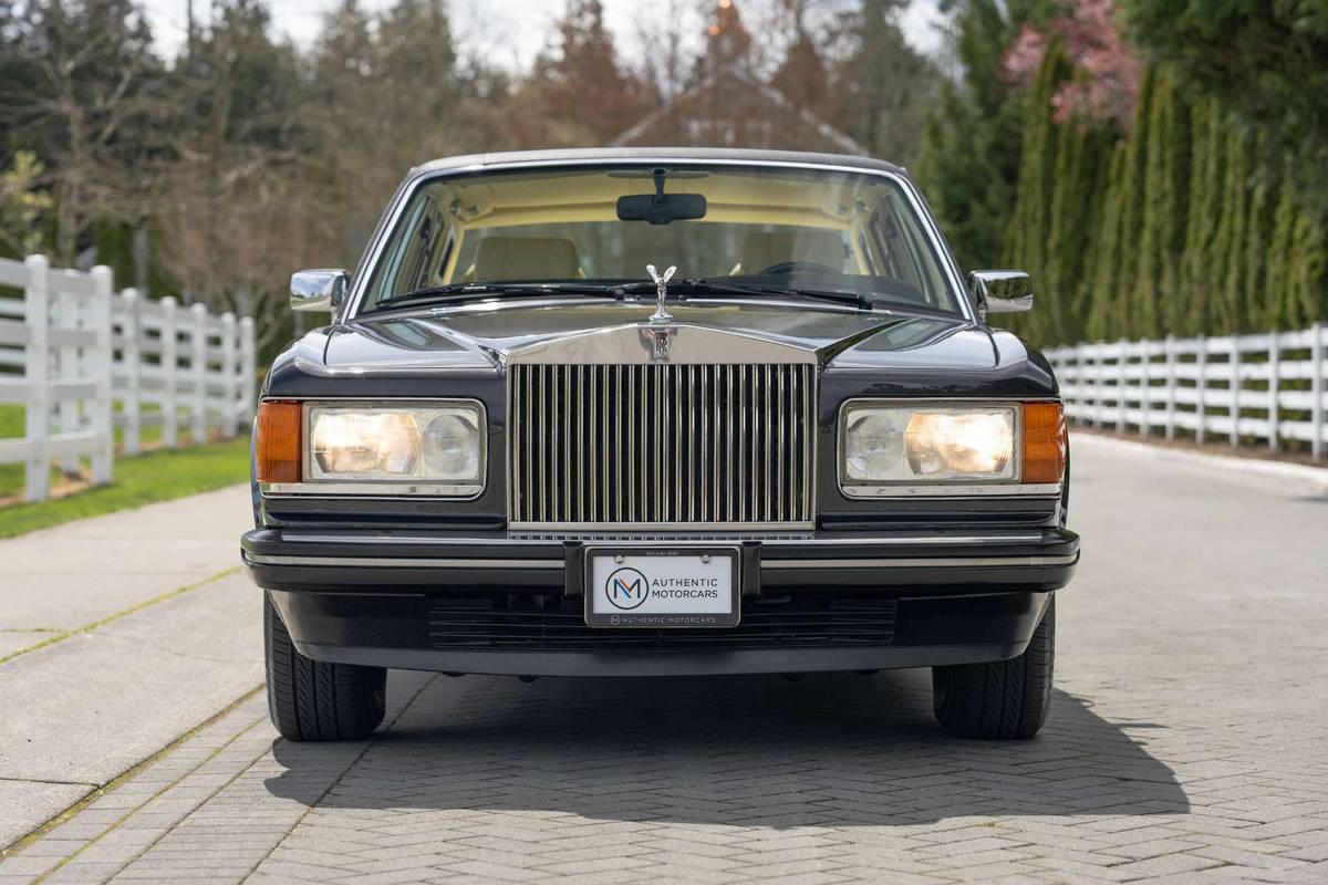 Rolls-royce-silver-spur-1995-black-5