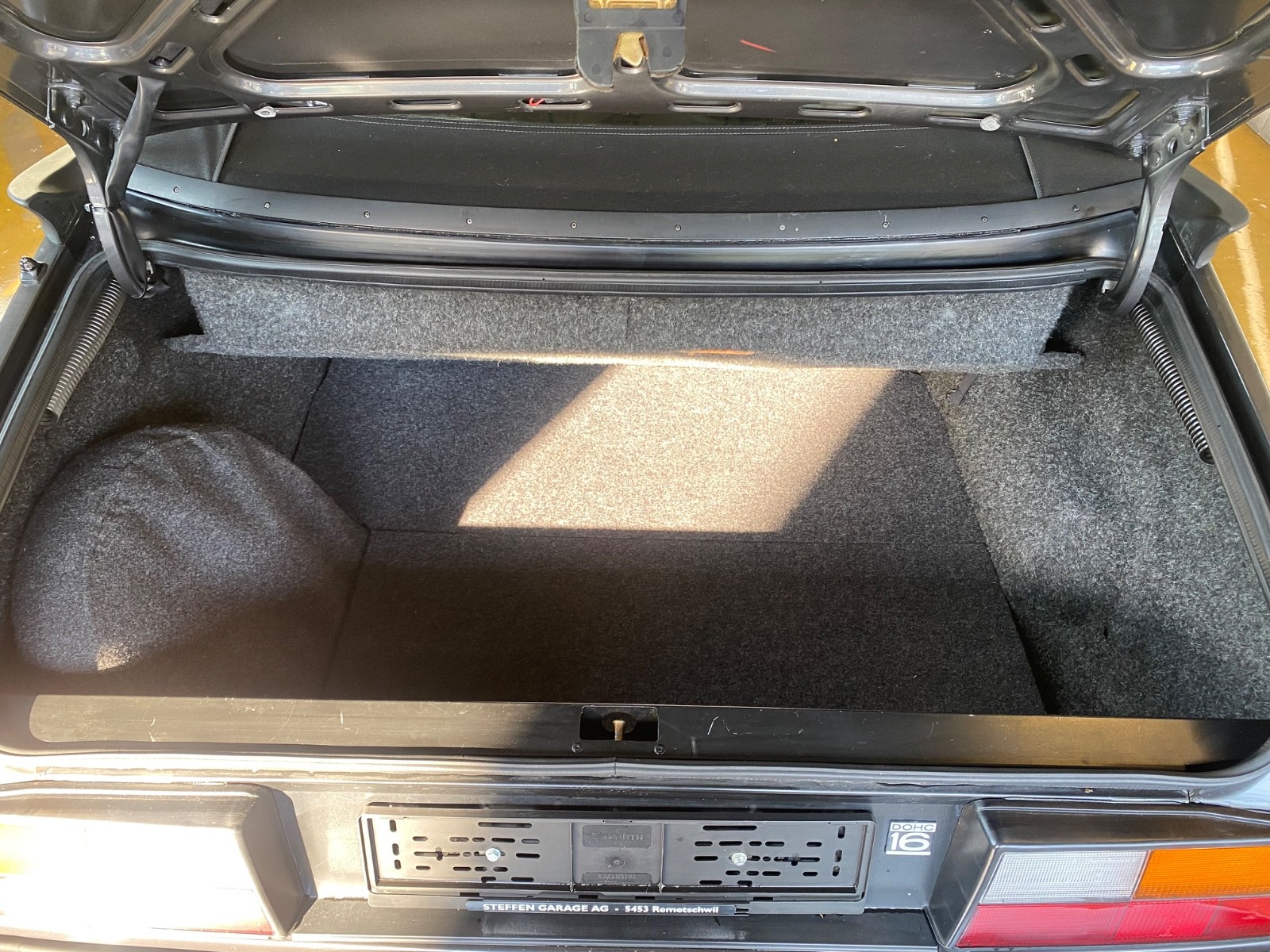 Saab-900-1987-Convertible-23