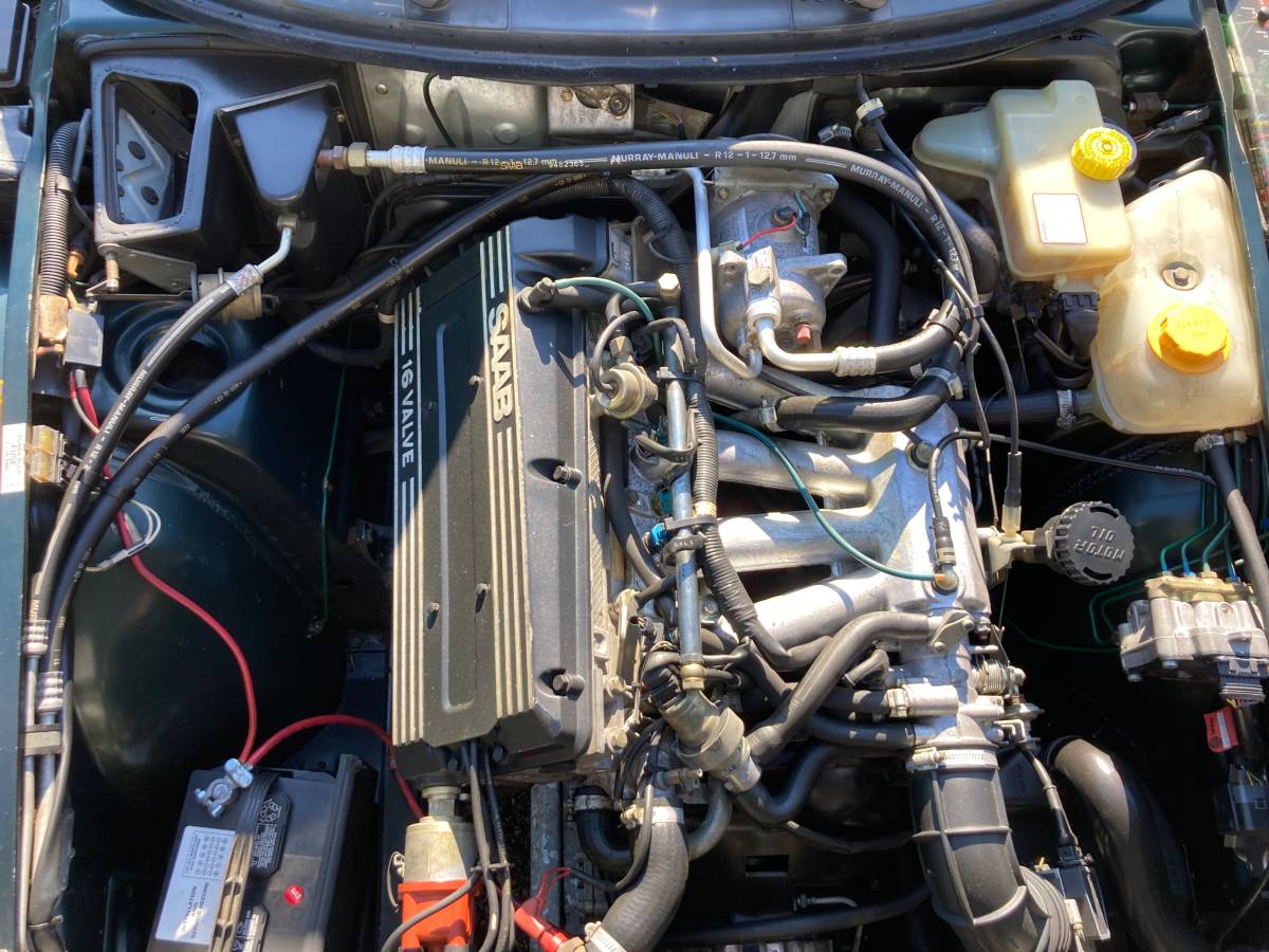 Saab-900-convertible-1994-green-12